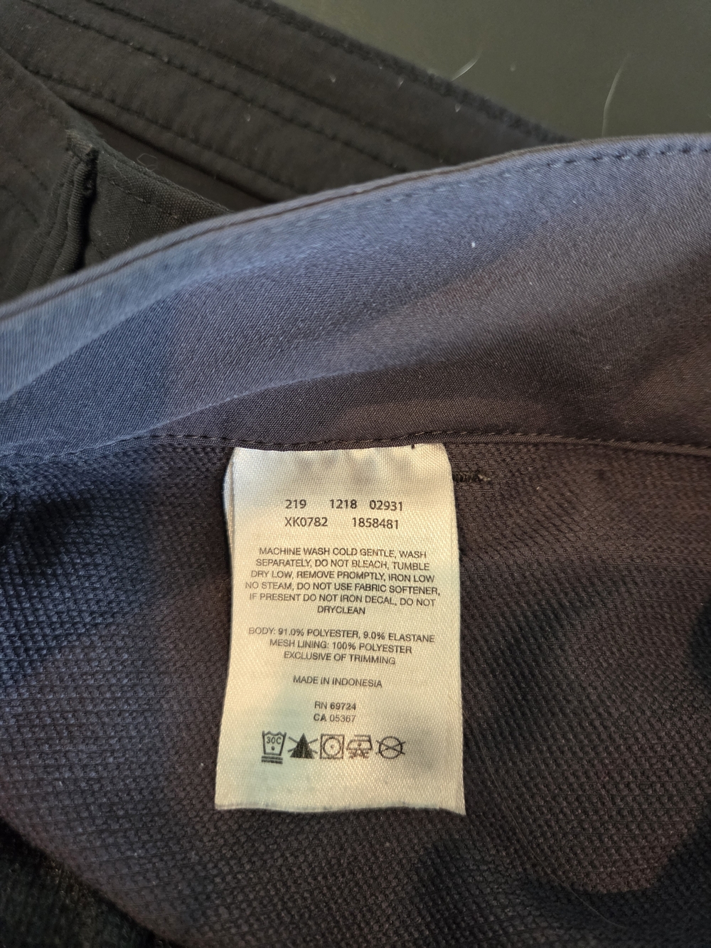 Columbia Saturday Trail II Women's 16 Cargo Capri Pants Dark Gray Omni-Shield - Picture 10 of 10